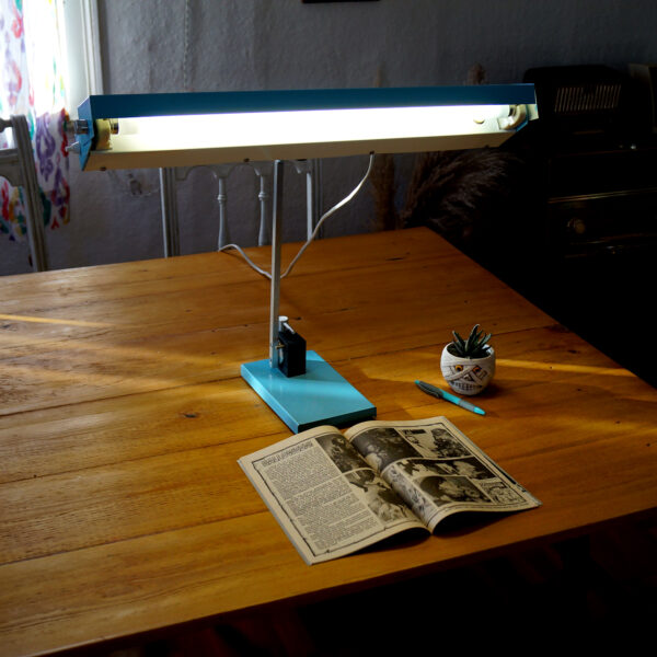 DDR Schreibtischlampe in türkis 5